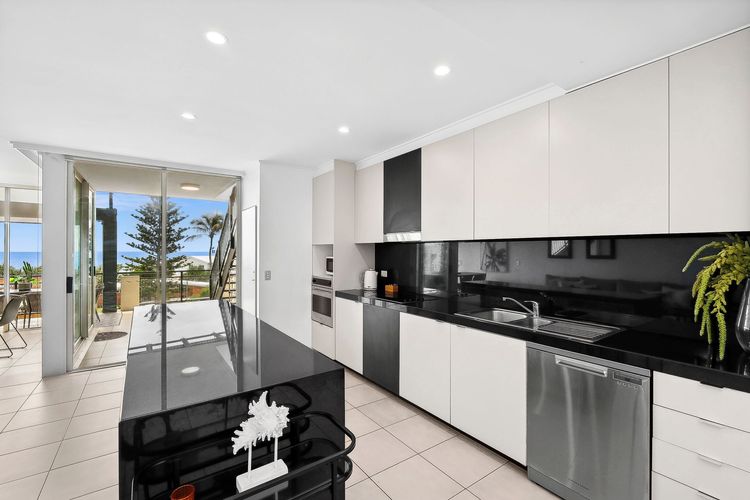 Paradiso 3 Bedroom Ocean Front Roof Top Spa 337