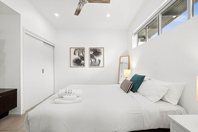 Paradiso 3 Bedroom Ocean Front Roof Top Spa 337