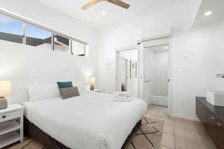 Paradiso 3 Bedroom Ocean Front Roof Top Spa 337