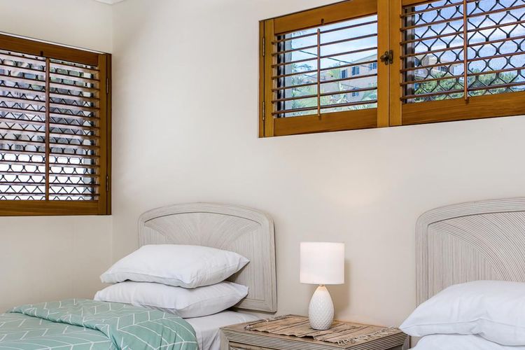 Sunrise Cove  2 Bedroom Basic Waterfront 16