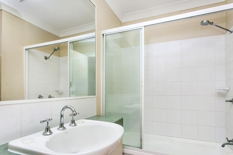 Sunrise Cove  2 Bedroom Basic Waterfront 16