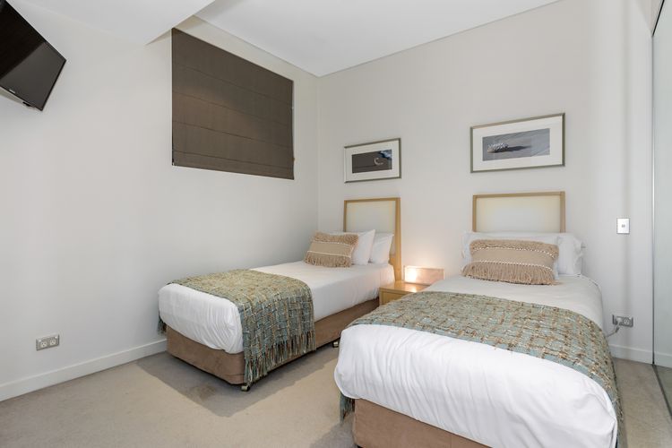 Luxury Apartment 1122 at Bells Boulevard