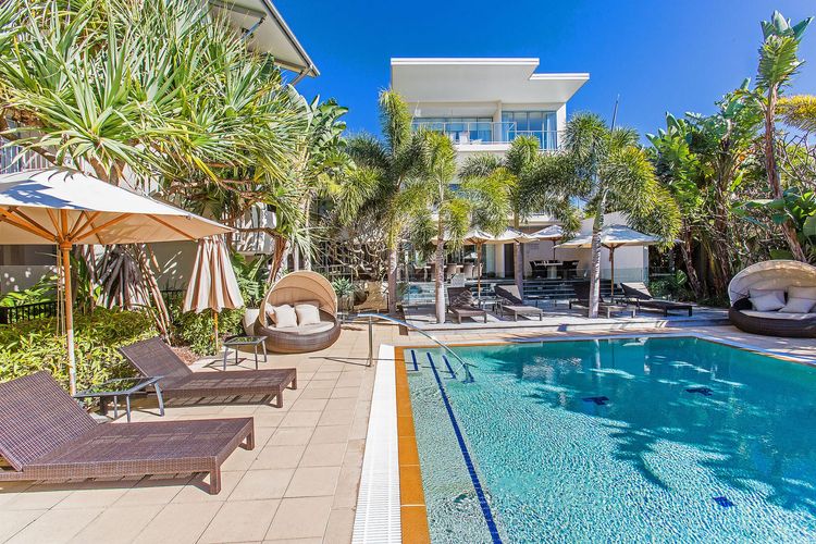 Luxury Apartment 1122 at Bells Boulevard
