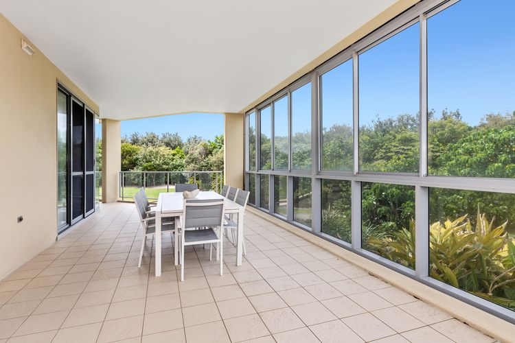 Luxury Apartment 1122 at Bells Boulevard