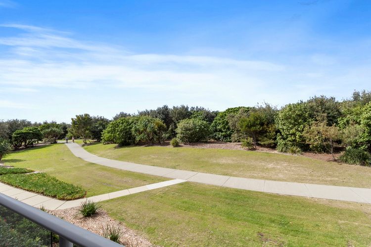 Luxury Apartment 1122 at Bells Boulevard