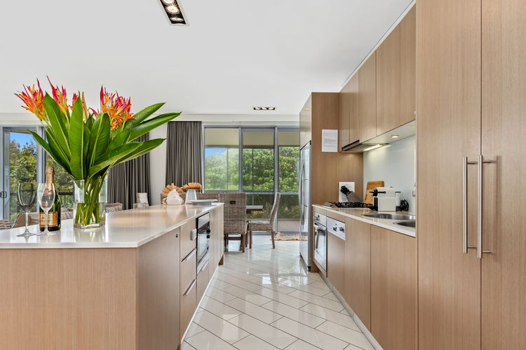 Luxury Apartment 1122 at Bells Boulevard