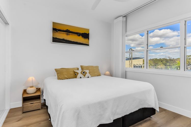 High Tide 4BR 3 level house w/ Ocean views & Pool