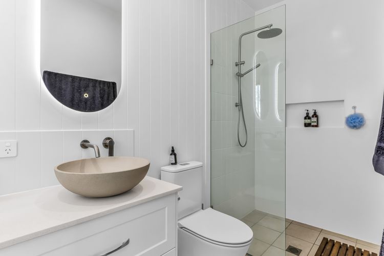 High Tide 4BR 3 level house w/ Ocean views & Pool