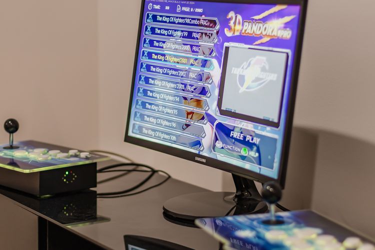 High Tide 4BR 3 level house w/ Ocean views & Pool