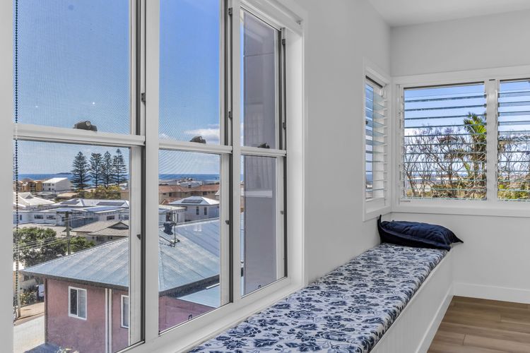 High Tide 4BR 3 level house w/ Ocean views & Pool