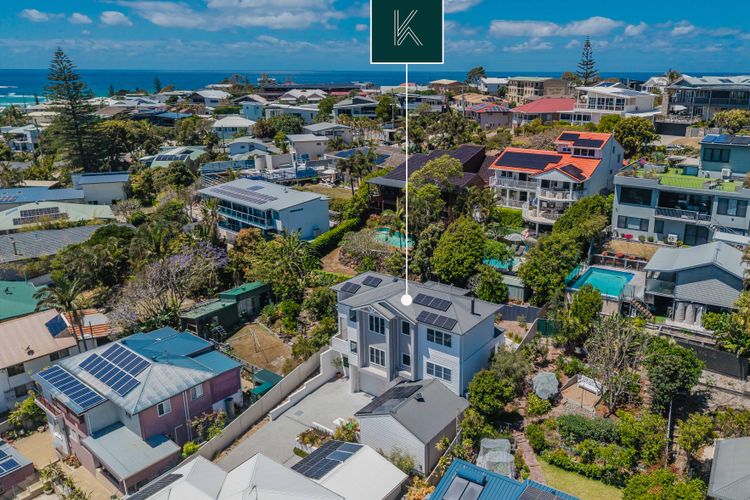 High Tide 4BR 3 level house w/ Ocean views & Pool