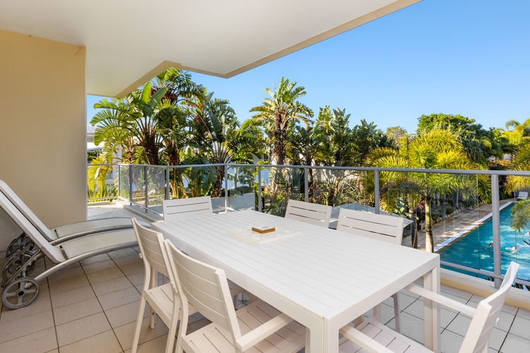 Luxury Apartment 1202 at Bells Boulevard