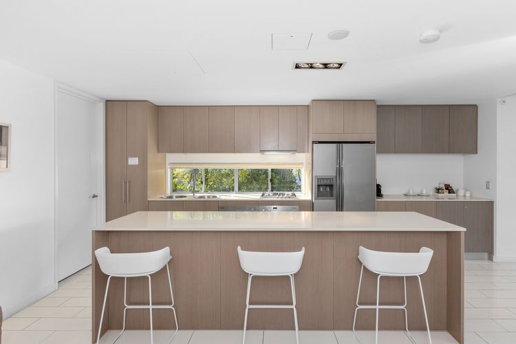 Luxury Apartment 1202 at Bells Boulevard