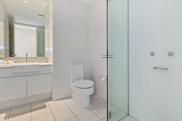 Luxury Apartment 1202 at Bells Boulevard