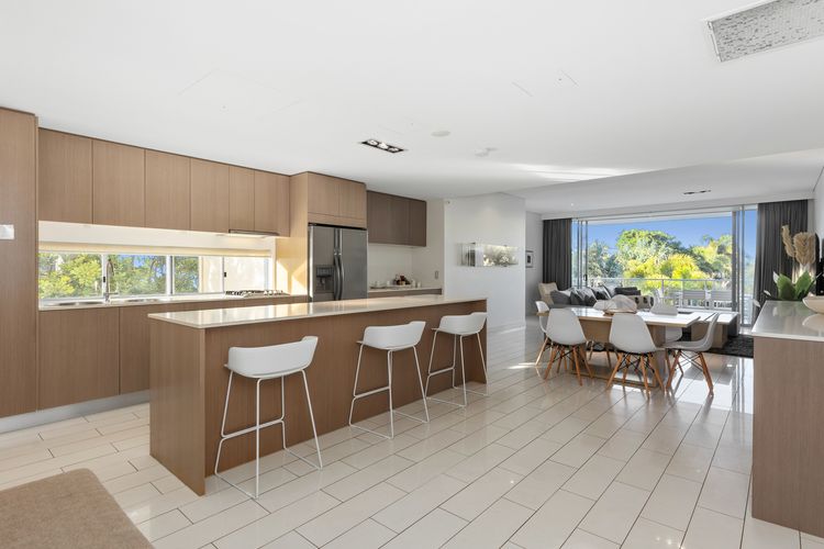 Luxury Apartment 1202 at Bells Boulevard