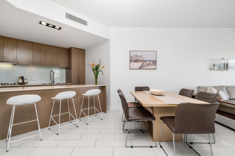 Luxury Apartment 1206 at Bells Boulevard