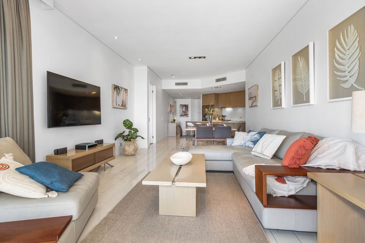 Luxury Apartment 1206 at Bells Boulevard