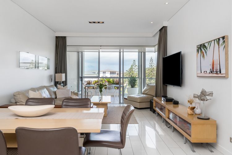 Luxury Apartment 1206 at Bells Boulevard