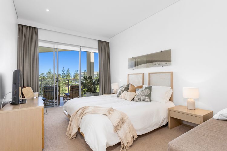 Luxury Apartment 1206 at Bells Boulevard