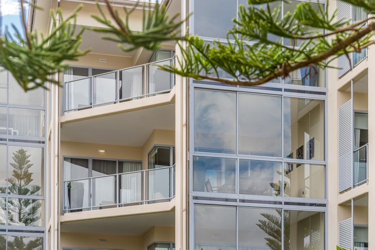 Luxury Apartment 1206 at Bells Boulevard