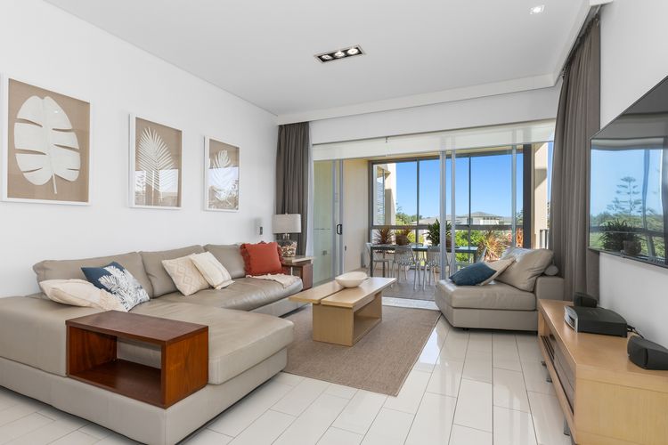 Luxury Apartment 1206 at Bells Boulevard