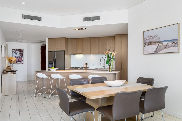 Luxury Apartment 1206 at Bells Boulevard