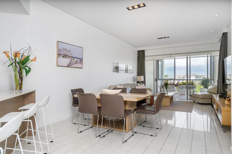 Luxury Apartment 1206 at Bells Boulevard