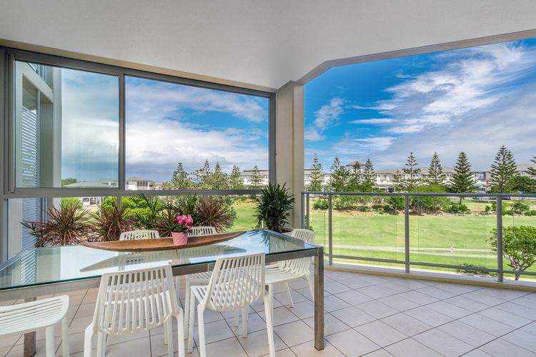 Luxury Apartment 1206 at Bells Boulevard