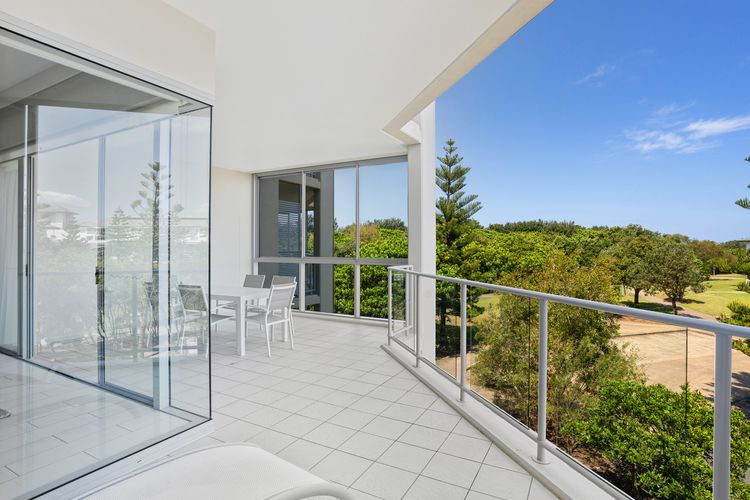 Luxury Apartment 1220 at Bells Boulevard