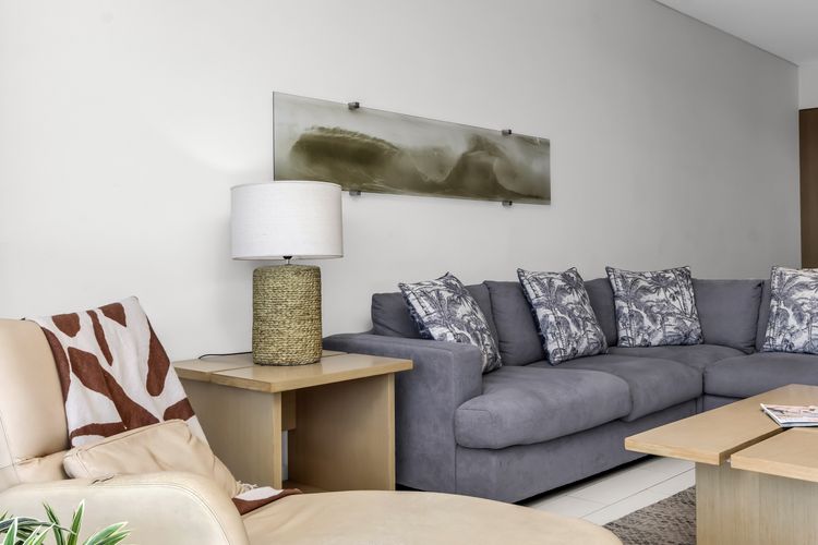 Luxury Apartment 1224 at Bells Boulevard