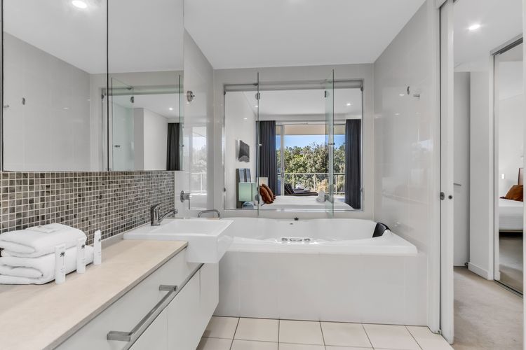 Luxury Apartment 1224 at Bells Boulevard