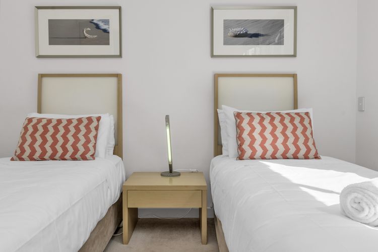 Luxury Apartment 1310 at Bells Boulevard