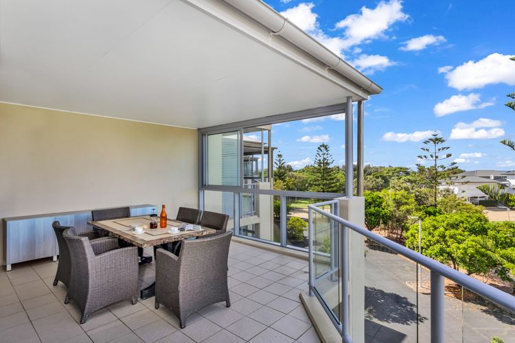 Luxury Apartment 1310 at Bells Boulevard