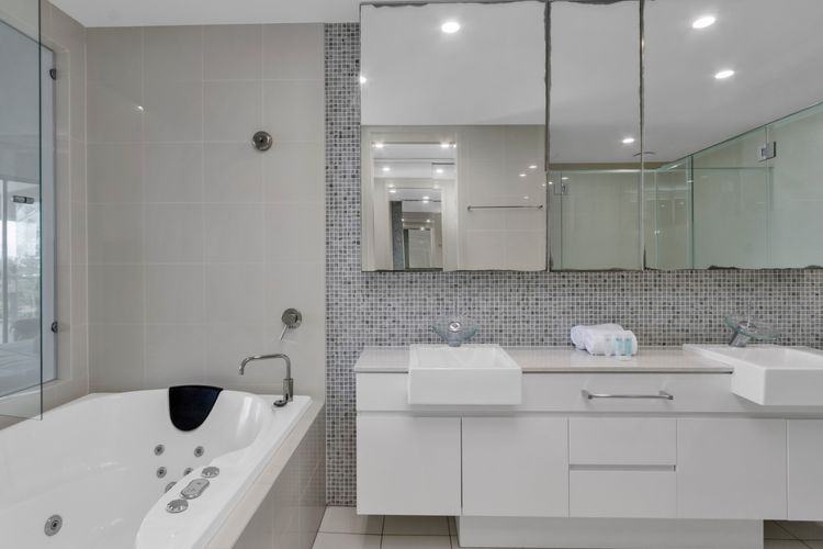 Luxury Apartment 1310 at Bells Boulevard