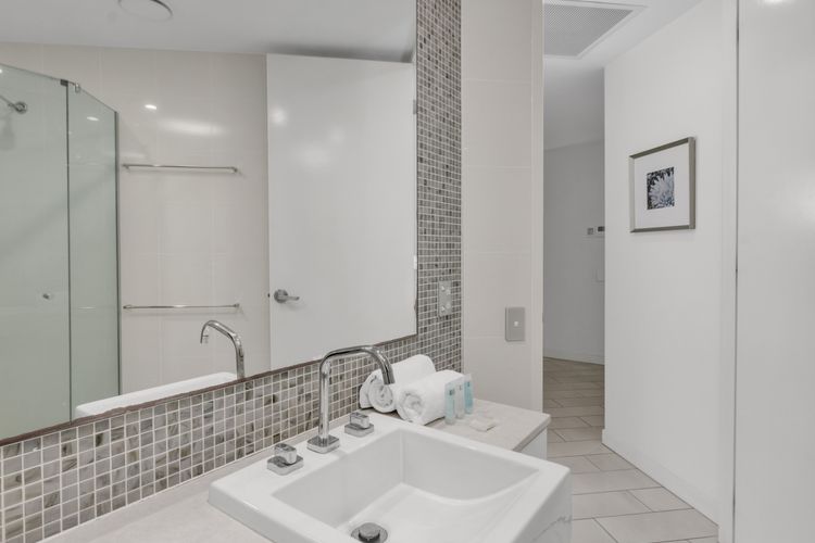 Luxury Apartment 1310 at Bells Boulevard