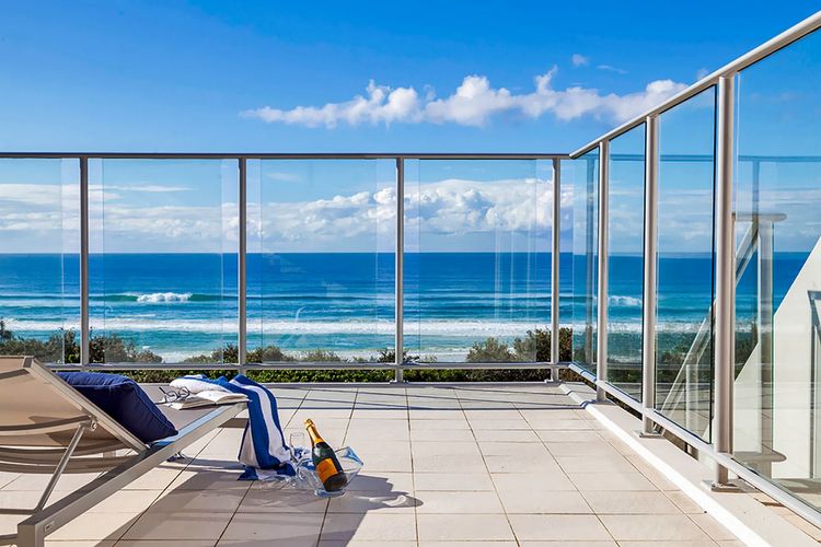 Luxury Apartment 1326 at Bells Boulevard