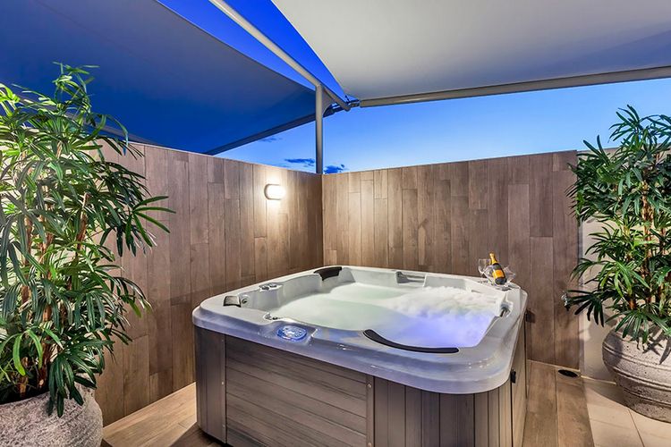 Luxury Apartment 1326 at Bells Boulevard