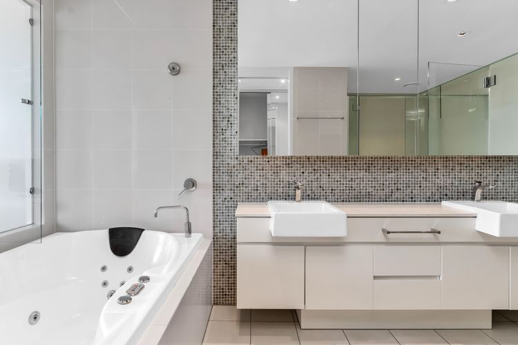 Luxury Apartment 1328 at Bells Boulevard