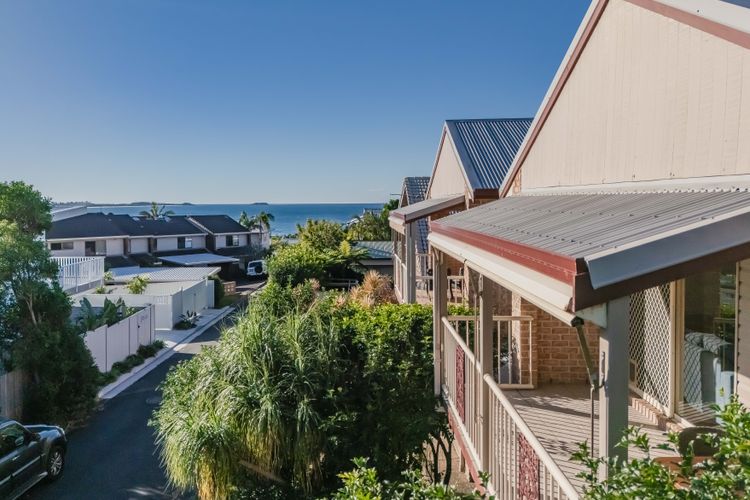 Orient Lane On The Hill