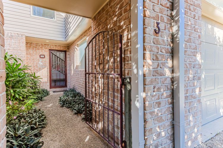 Orient Lane On The Hill