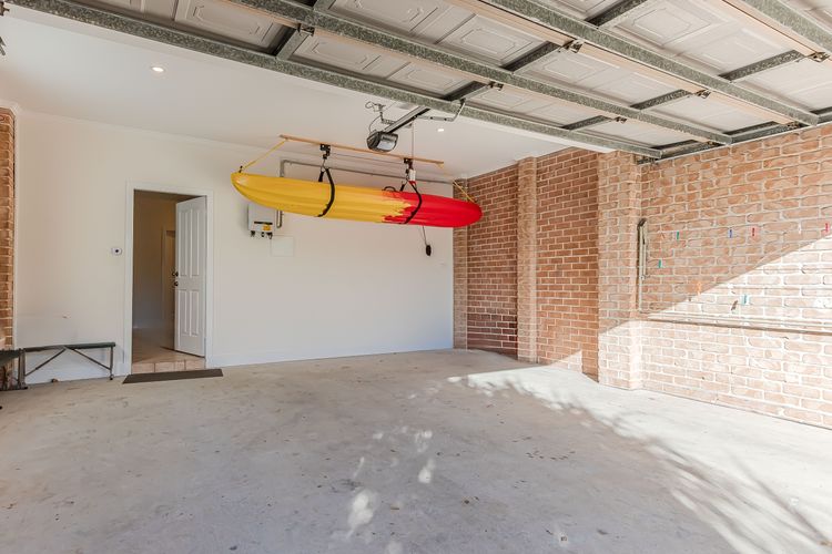 Orient Lane On The Hill