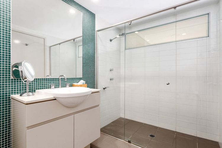 Resort Room 8321 at Bells Boulevard