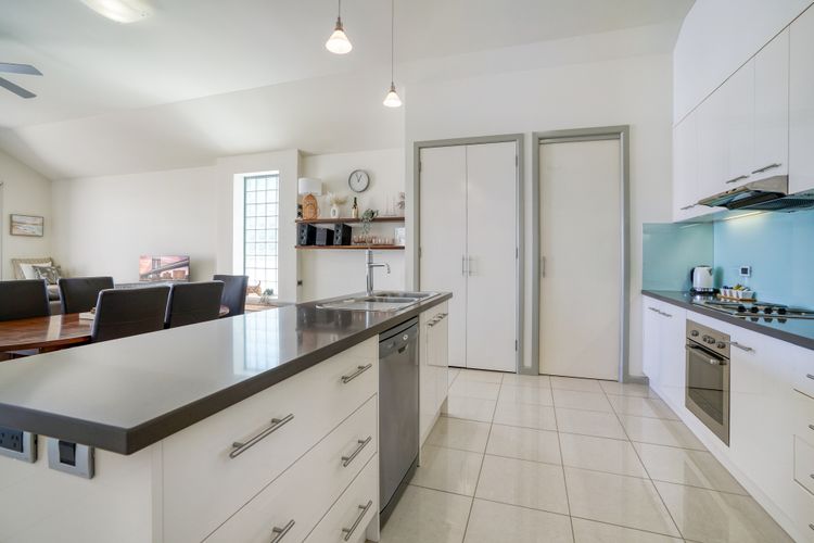 32a Sackville St