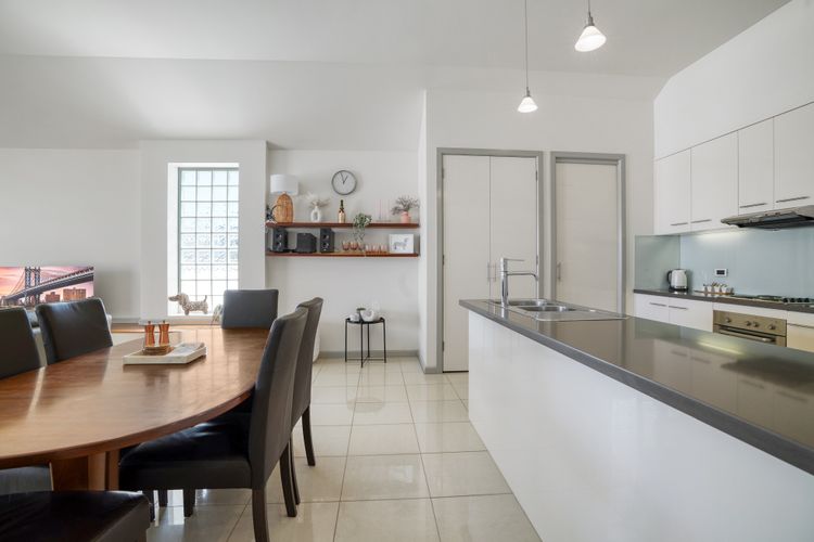32a Sackville St