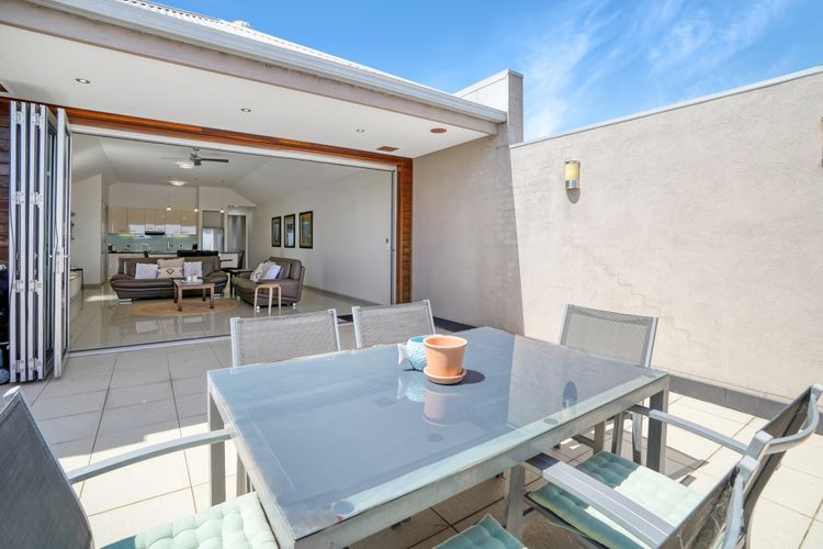 32a Sackville St