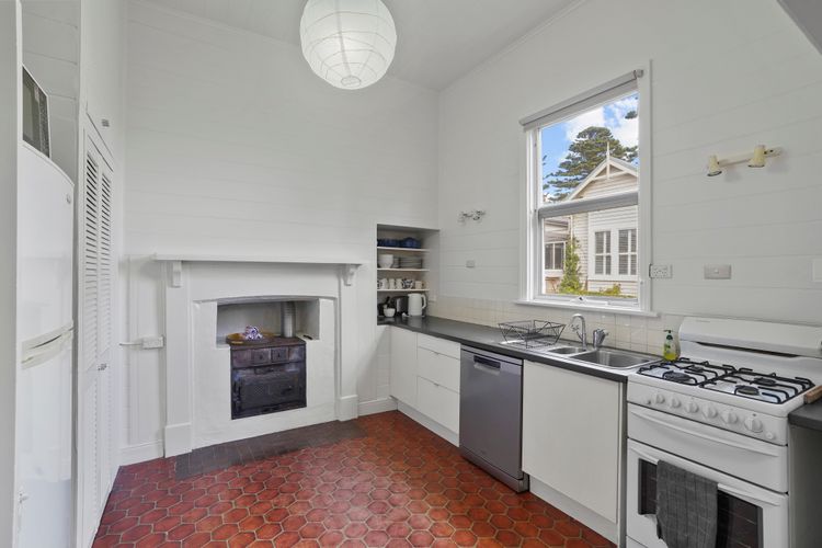 Hewlett Cottage