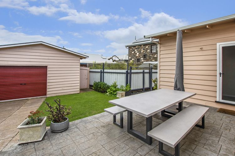 Riverwalk Cottage