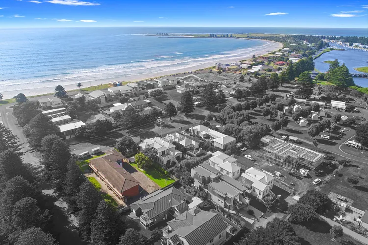 Eastern Beach Unit 2