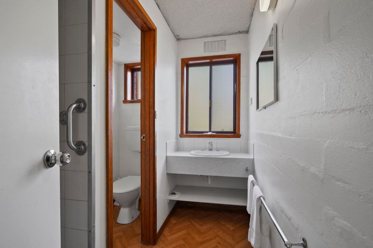 Eastern Beach Unit 2