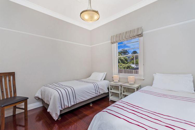 Merri Place